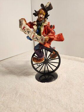 ANTIQUE CIRCUS CLOWN